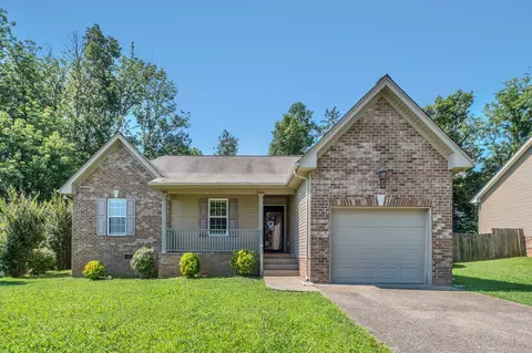 208 Christine Dr, Lebanon, TN 37087