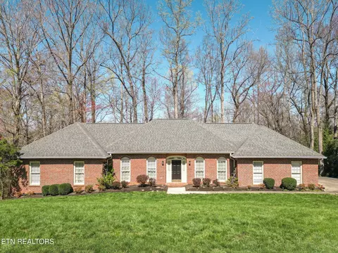 182 Whippoorwill Dr, Oak Ridge, TN 37830