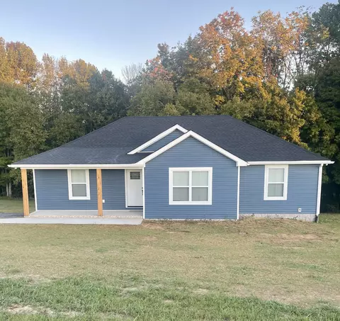 2798 Highland Rd, Lafayette, TN 37083