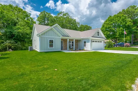 904 Wesley Dr, Hixson, TN 37343