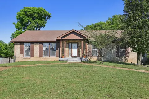 2604 Forest View Dr, Antioch, TN 37013