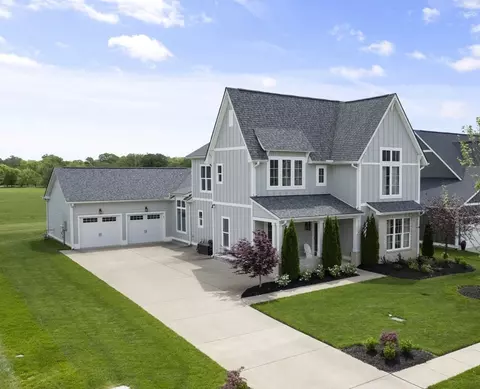 7530 Delancey Dr, College Grove, TN 37046