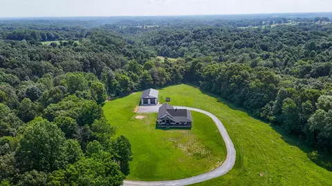 2427 Green Valley Rd, Lafayette, TN 37083