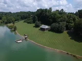 834 Lake Haven Dr, Tullahoma, TN 37388