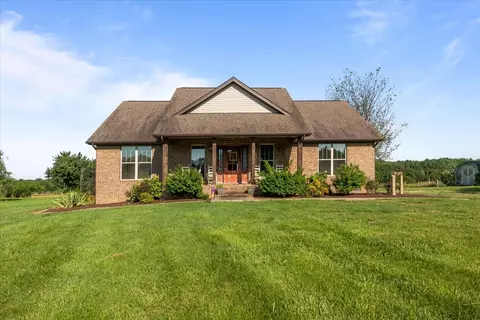 3123 W Stroudsville Rd, Cedar Hill, TN 37032