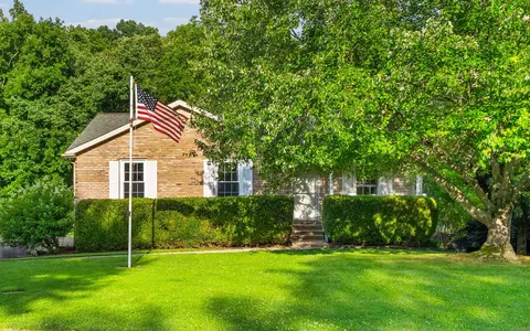 1731 Broadripple Dr, Clarksville, TN 37042