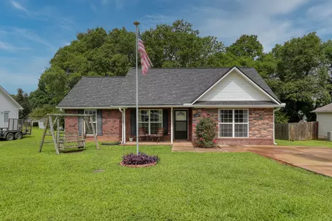 1944 Fieldstone Dr, Columbia, TN 38401