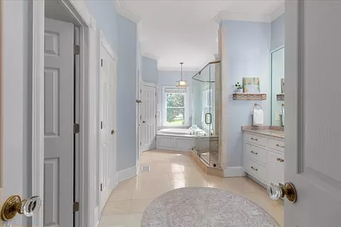 Bath - 234 Pelham Dr, Brentwood, TN 37027 photo 1 of 7