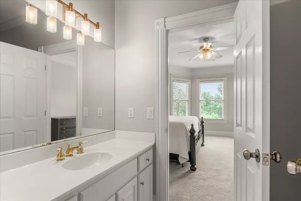 Bath - 234 Pelham Dr, Brentwood, TN 37027 photo 7 of 7