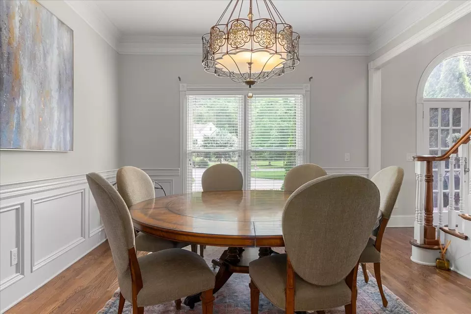 Dining - 234 Pelham Dr, Brentwood, TN 37027 photo 2 of 4