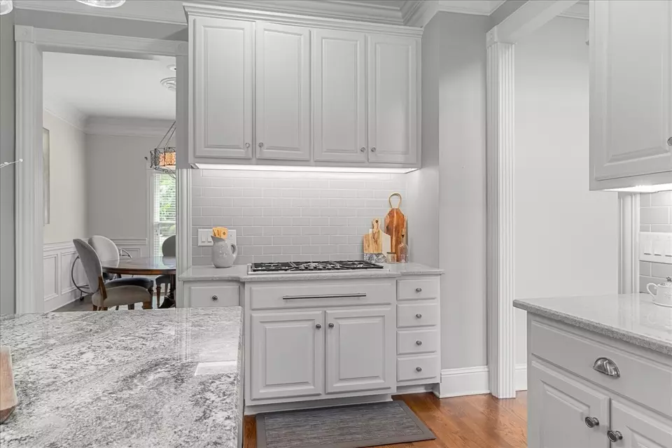 Kitchen - 234 Pelham Dr, Brentwood, TN 37027 photo 7 of 7