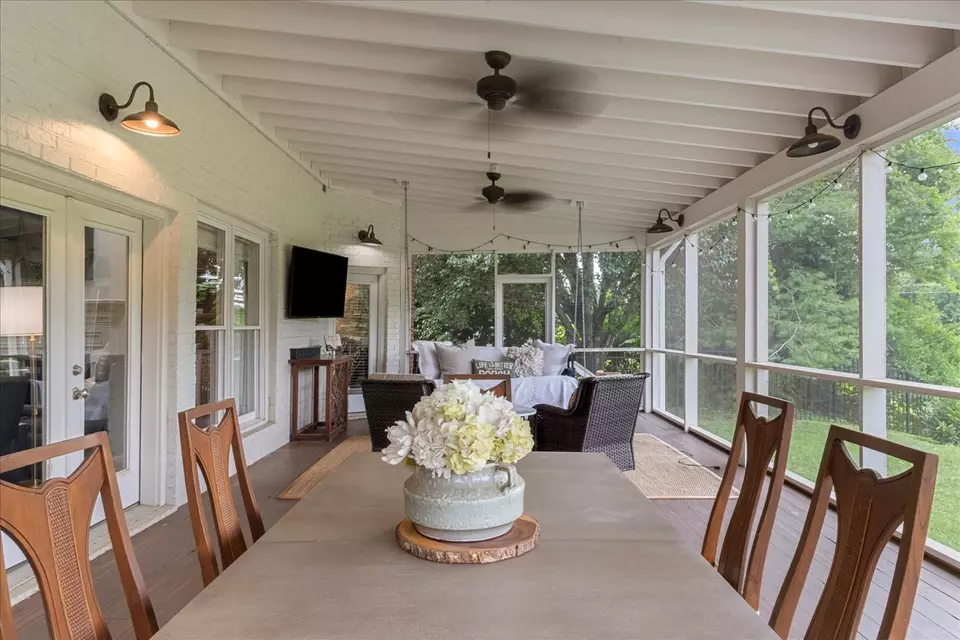 Exterior - 234 Pelham Dr, Brentwood, TN 37027 photo 8 of 12