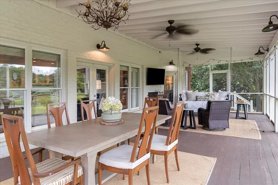 Exterior - 234 Pelham Dr, Brentwood, TN 37027 photo 7 of 12