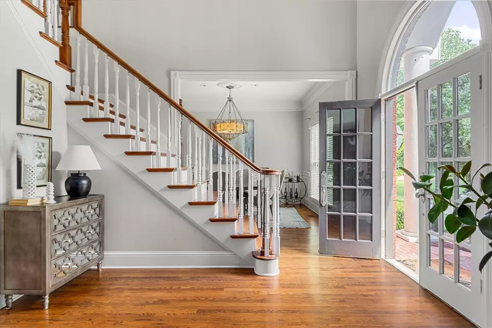 Entry Way - 234 Pelham Dr, Brentwood, TN 37027 photo 3 of 8