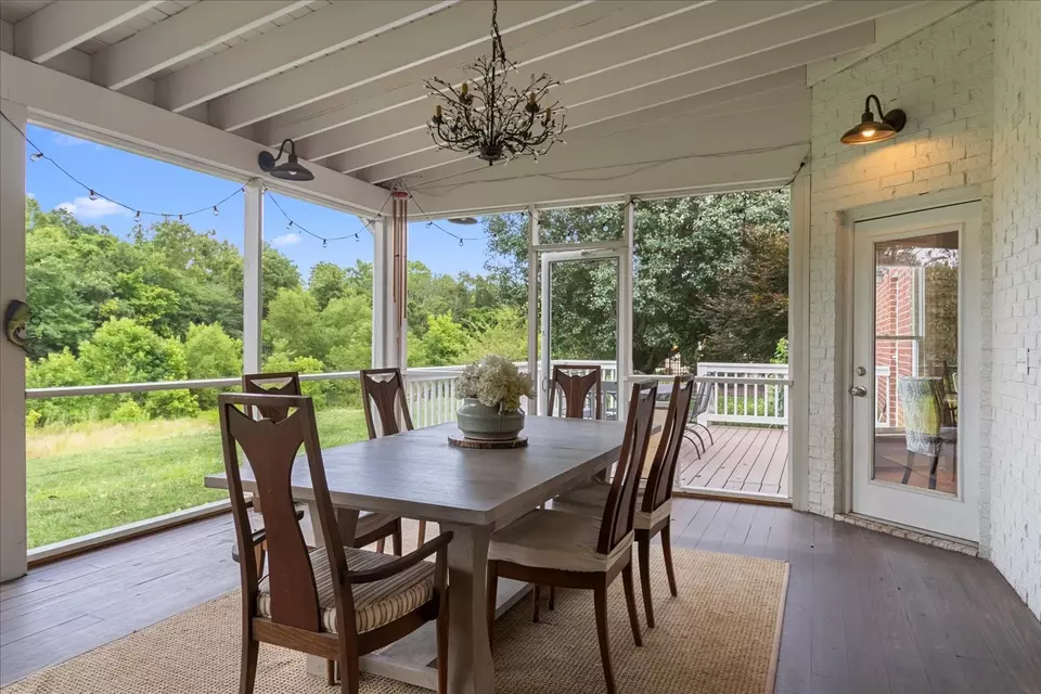 Exterior - 234 Pelham Dr, Brentwood, TN 37027 photo 5 of 12