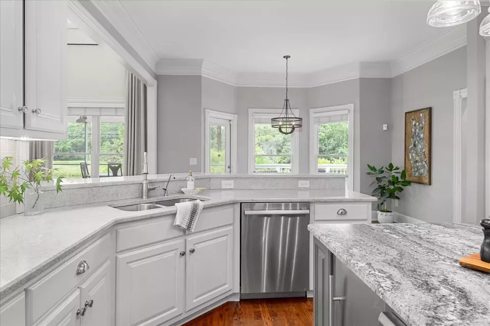 Kitchen - 234 Pelham Dr, Brentwood, TN 37027 photo 5 of 7