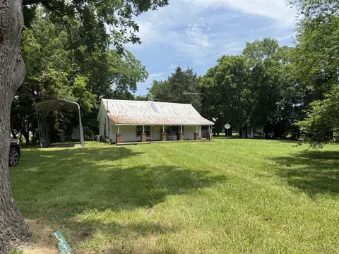 1035 Spur Rd, Decherd, TN 37324 photo 2