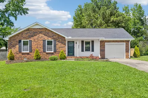 353 Greenleaf Ln, Clarksville, TN 37040
