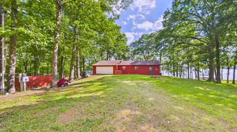 865 Pittman Dr, New Concord, KY 42076