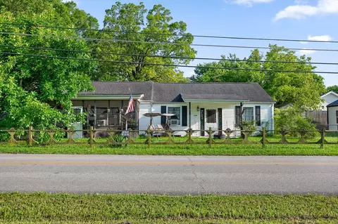 1618 E State Line Rd, Rossville, GA 30741