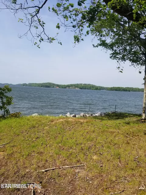 0 Edge Lake Dr, Kingston, TN 37763