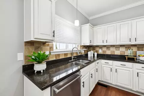 Kitchen - 6014 Thrush Ct, Spring Hill, TN 37174 photo 7 of 8
