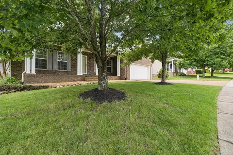 Exterior - 6014 Thrush Ct, Spring Hill, TN 37174 photo 3 of 23