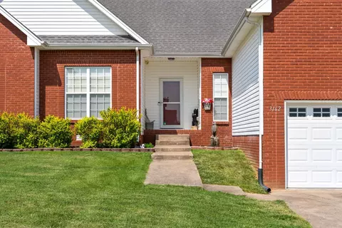 3162 Cross Ridge Dr, Clarksville, TN 37040