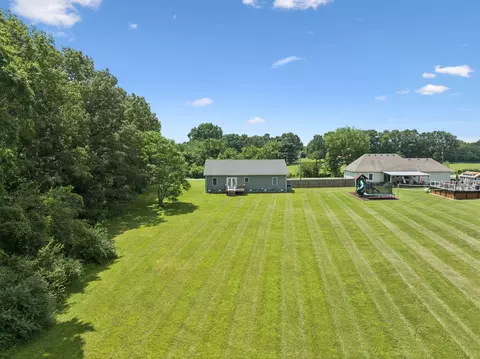 Exterior - 136 Blue Moon Rd, Dickson, TN 37055 photo 7 of 16