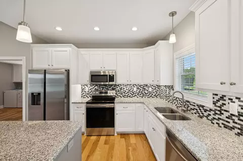 Kitchen - 136 Blue Moon Rd, Dickson, TN 37055 photo 6 of 7