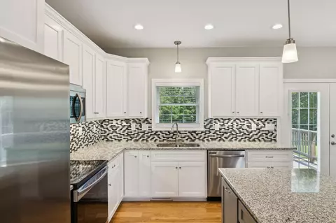 Kitchen - 136 Blue Moon Rd, Dickson, TN 37055 photo 4 of 7