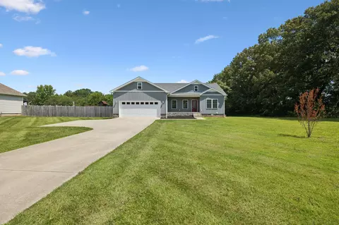 Exterior - 136 Blue Moon Rd, Dickson, TN 37055 photo 4 of 16