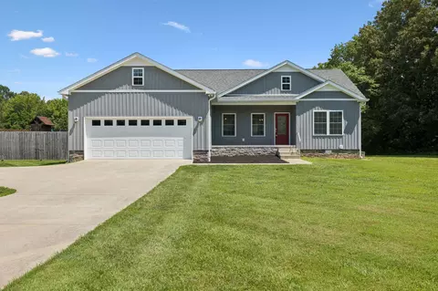 Exterior - 136 Blue Moon Rd, Dickson, TN 37055 photo 3 of 16
