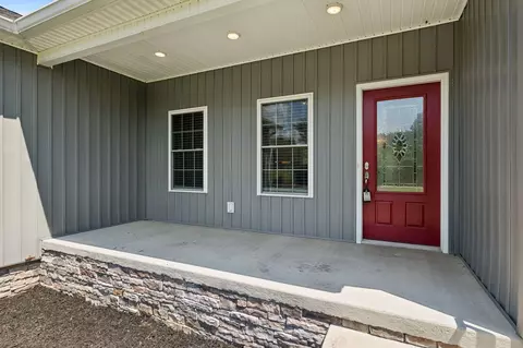 Exterior - 136 Blue Moon Rd, Dickson, TN 37055 photo 11 of 16