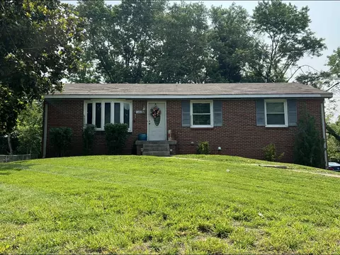 161 W Regent Dr, Clarksville, TN 37043