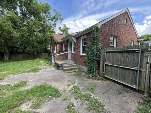 825 E Bell St, Murfreesboro, TN 37130 photo 12