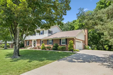 2233 Tomahawk Trce, Murfreesboro, TN 37129