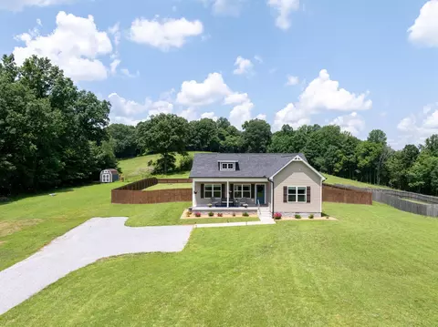 1224 Columbia Rd, Charlotte, TN 37036