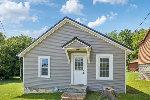 430 S Ramsey St, Manchester, TN 37355