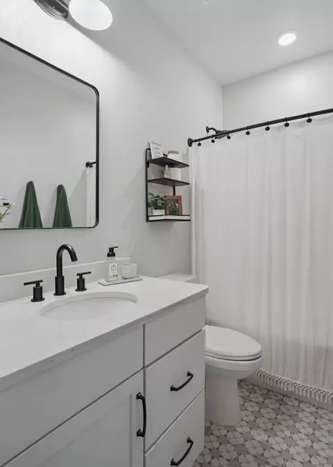 Bath - 211 Claypool Rd, Bethpage, TN 37022 photo 5 of 6