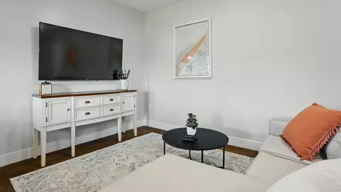Living - 211 Claypool Rd, Bethpage, TN 37022 photo 6 of 6