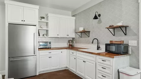Kitchen - 211 Claypool Rd, Bethpage, TN 37022 photo 7 of 8