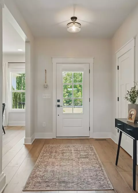 Entry Way - 211 Claypool Rd, Bethpage, TN 37022 photo 1 of 2