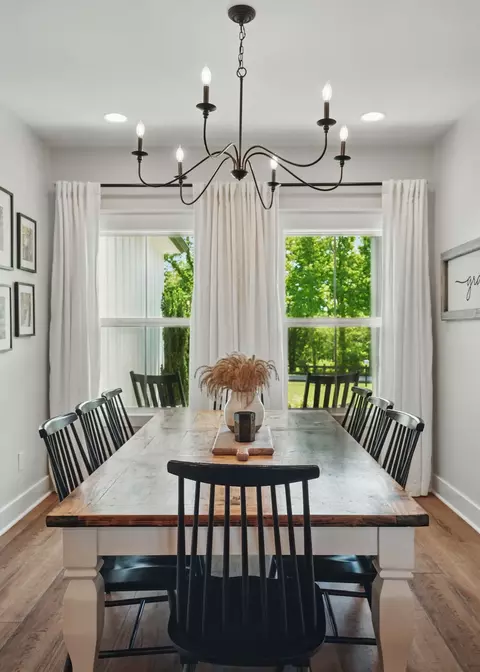 Dining - 211 Claypool Rd, Bethpage, TN 37022 photo 2 of 3