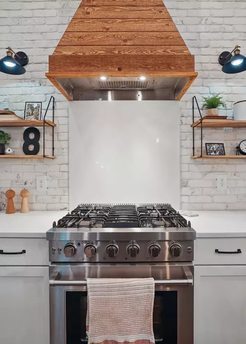 Kitchen - 211 Claypool Rd, Bethpage, TN 37022 photo 5 of 8