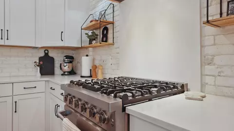 Kitchen - 211 Claypool Rd, Bethpage, TN 37022 photo 6 of 8