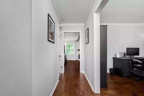 Entry Way - 1002 Sunset Ave, Murfreesboro, TN 37129 photo 1 of 1