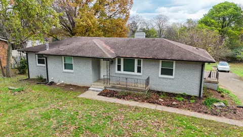137 Maple Dr, Hendersonville, TN 37075