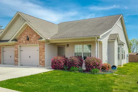 11 Sunset Cove Dr, Rossville, GA 30741