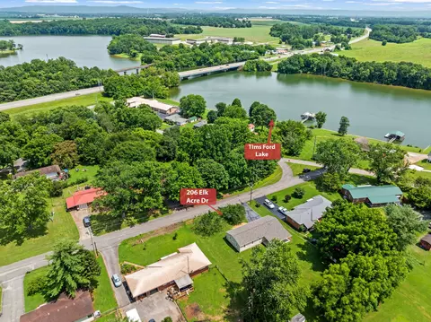 206 Elk Acre Dr, Estill Springs, TN 37330
